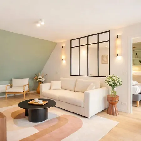 Appartamento Eiffel Tower - Exclusive Loft With Terrace Jacuzzi And Lift Parigi