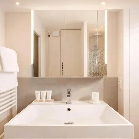 Appartamento Eiffel Tower - Exclusive Loft With Terrace Jacuzzi And Lift