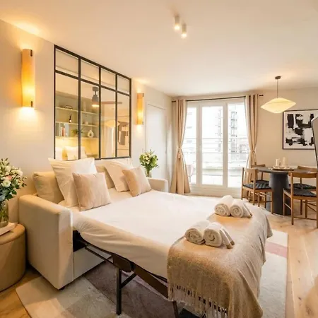 Appartamento Eiffel Tower - Exclusive Loft With Terrace Jacuzzi And Lift
